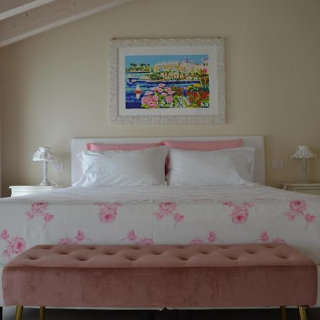 B&B La Fiaba Сирмионе Экстерьер фото