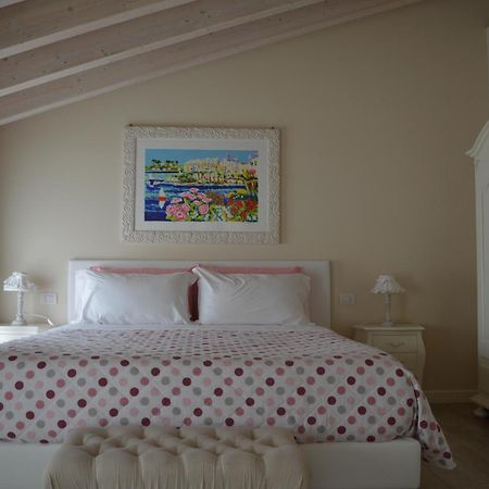 B&B La Fiaba Сирмионе Экстерьер фото