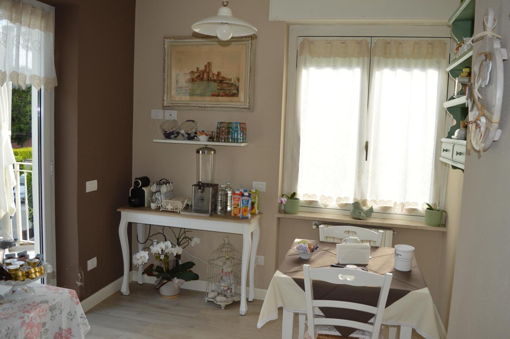 B&B La Fiaba Сирмионе Экстерьер фото