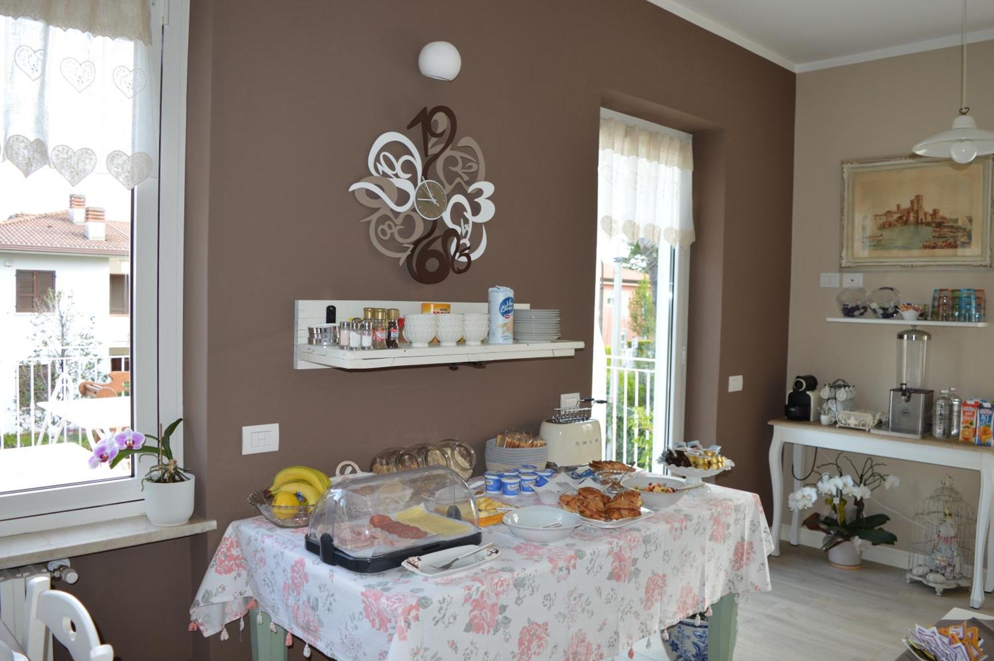 B&B La Fiaba Сирмионе Экстерьер фото