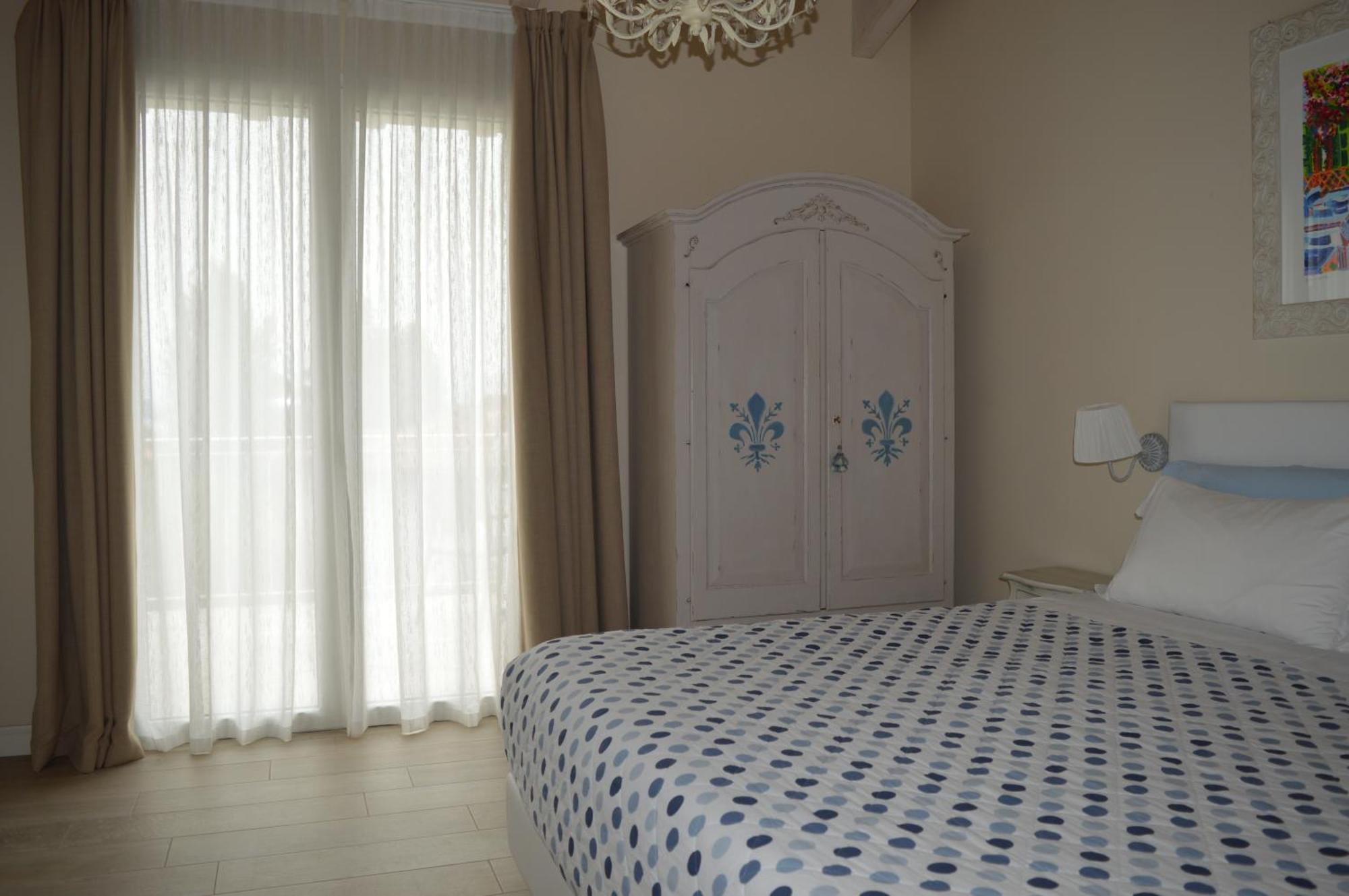B&B La Fiaba Сирмионе Экстерьер фото