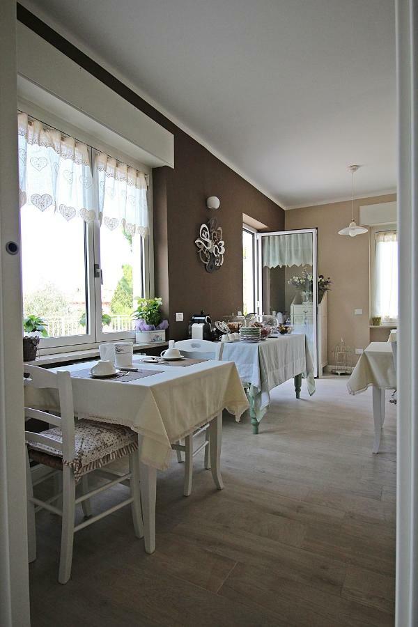 B&B La Fiaba Сирмионе Экстерьер фото