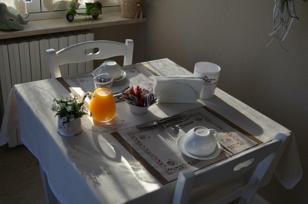 B&B La Fiaba Сирмионе Экстерьер фото